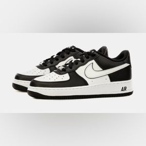 *Brand New in Box* Nike Air Force 1 Low LV8